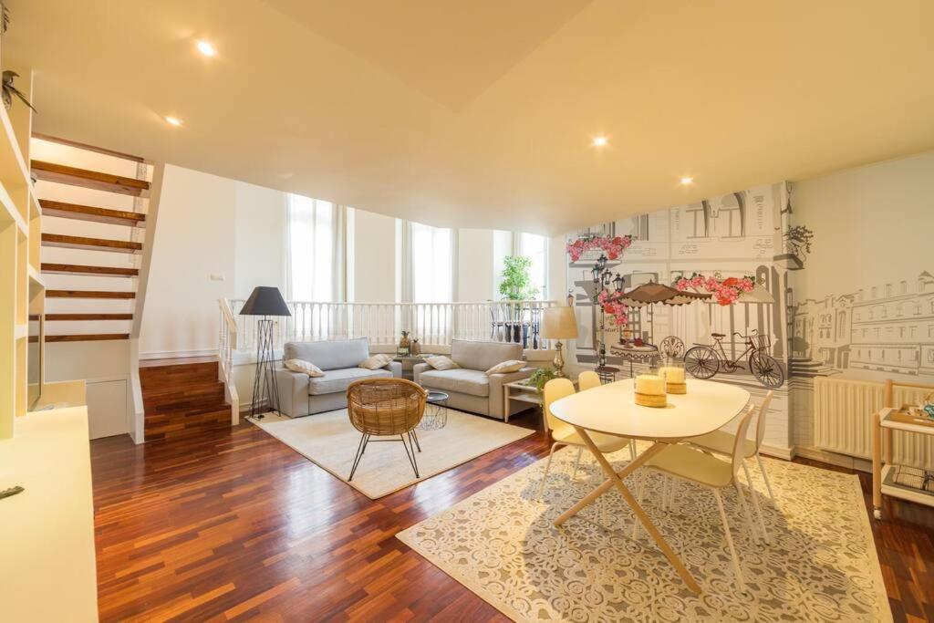 Centrico Duplex De Lujo En Vigo.アパートメント エクステリア 写真